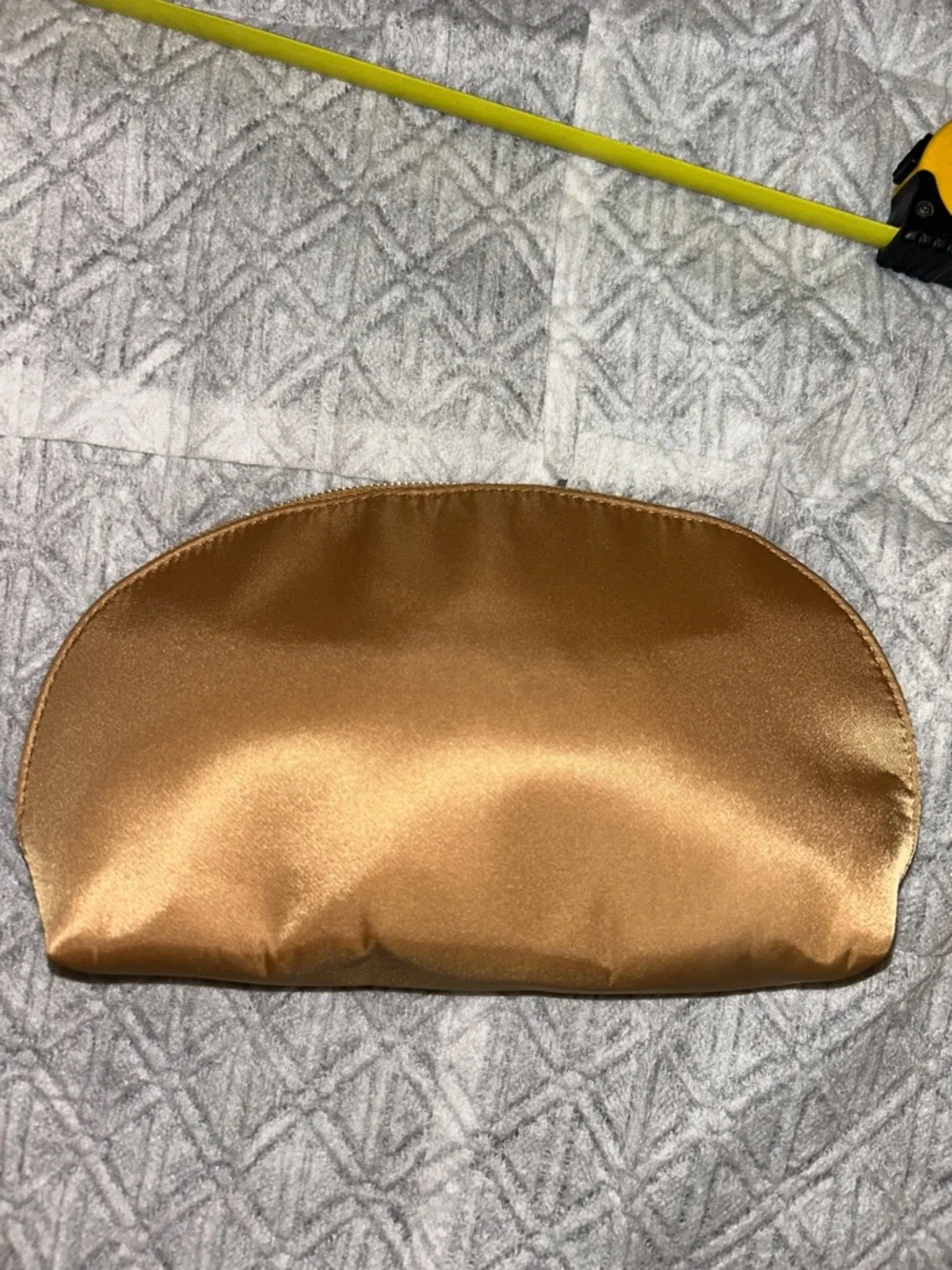 Burberry Beige Nylon Cosmetic Pouch NWOT - Picture 11 of 13